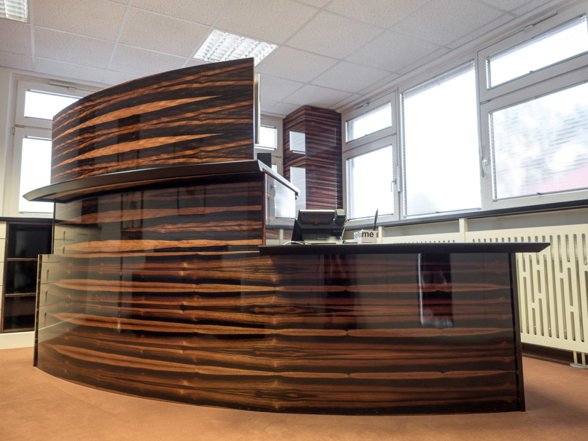 Objektbau und Büromöbel - Schreinerei Dorfhuber